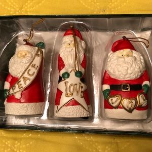 Christmas. Vintage Woolworth Porcelain Bell Santa
